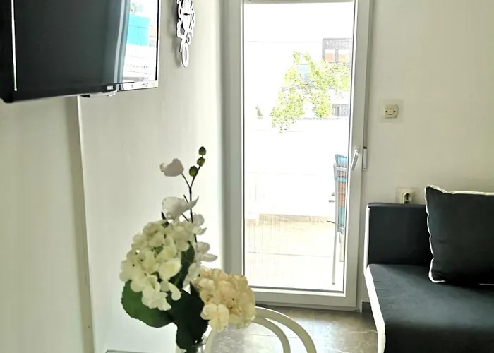 アパート Legac 1 *